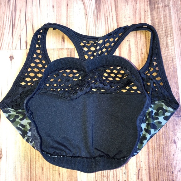 Victoria Secret PINK Green Camo Sports Bra Small - Picture 3 of 13